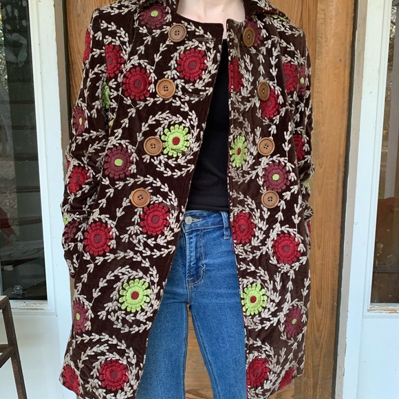 di vita Jackets & Blazers - Embroidered Jacket size 4 NWOT